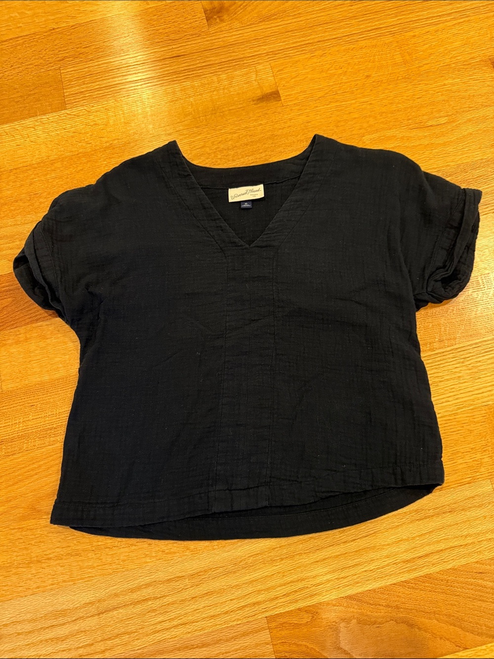 Universal Thread Girls' Black V-Neck Short Sleeve Top
